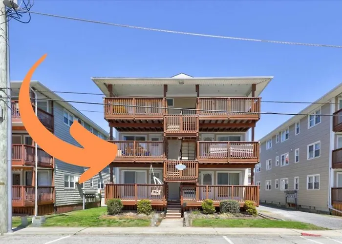 Steps To 3br W Deck & Parking *